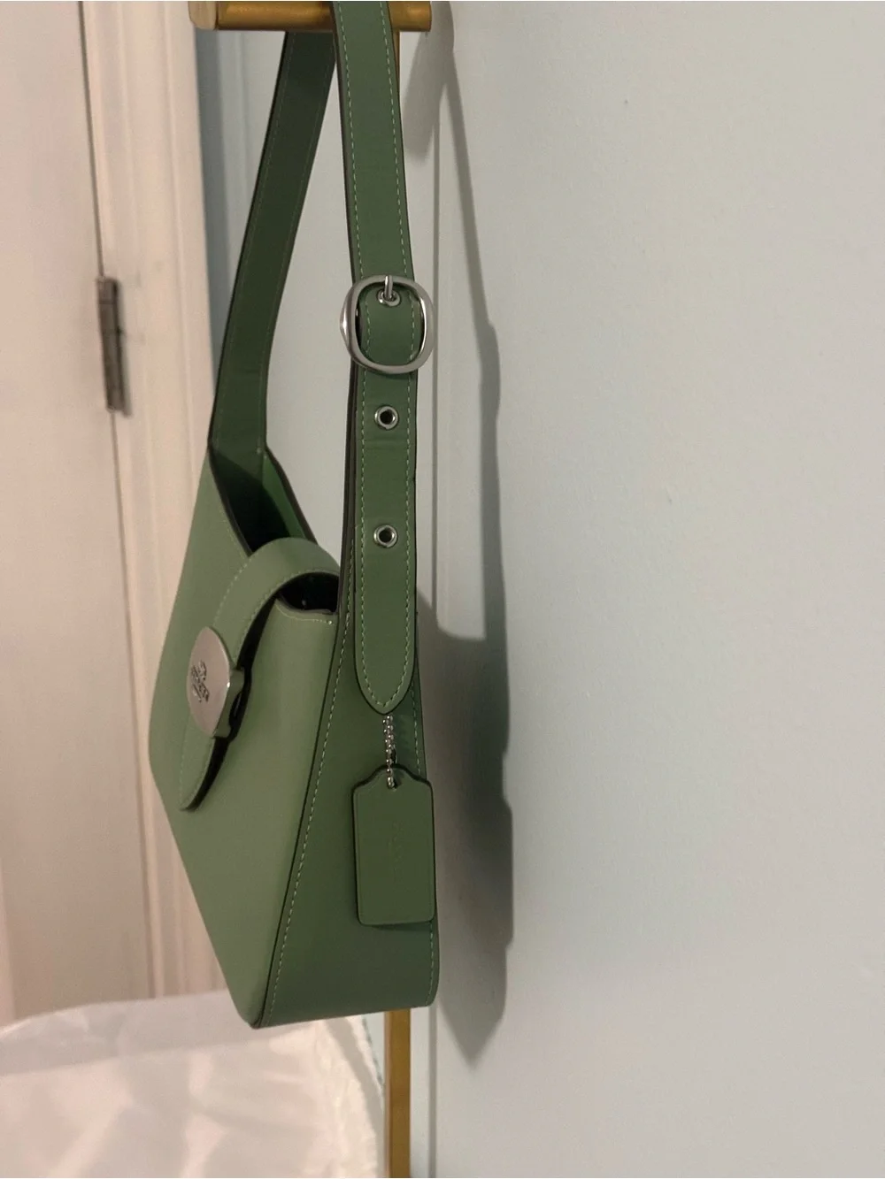Coach “Eliza” Green Leather Shoulder Bag with Silver tone hardware! NWOT 🤩🤩